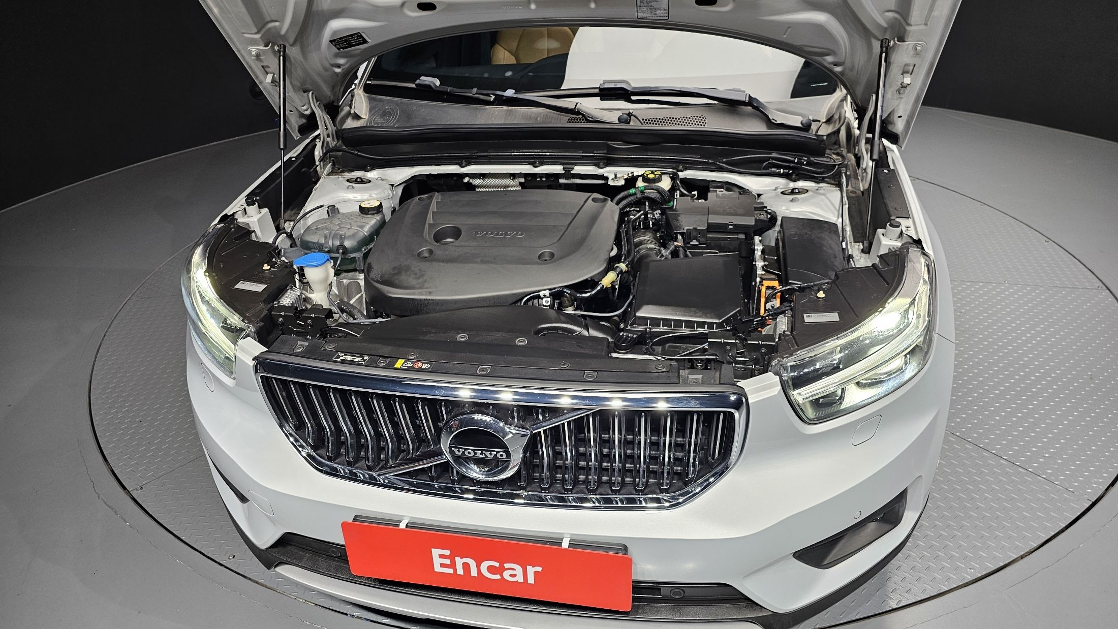 VOLVO XC40 2020