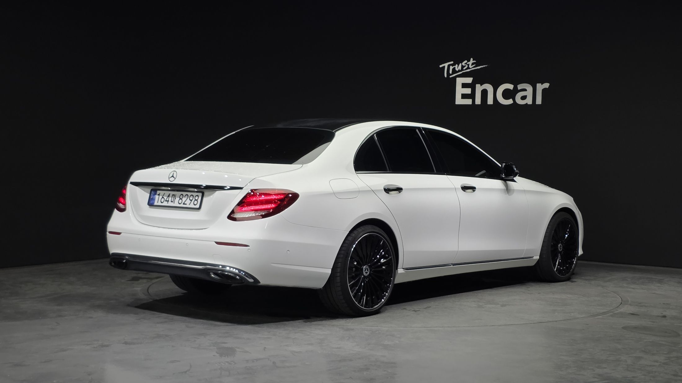MERCEDES BENZ E-CLASS W213 2017
