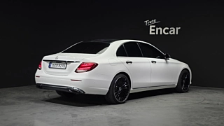 MERCEDES BENZ E-CLASS W213 2017