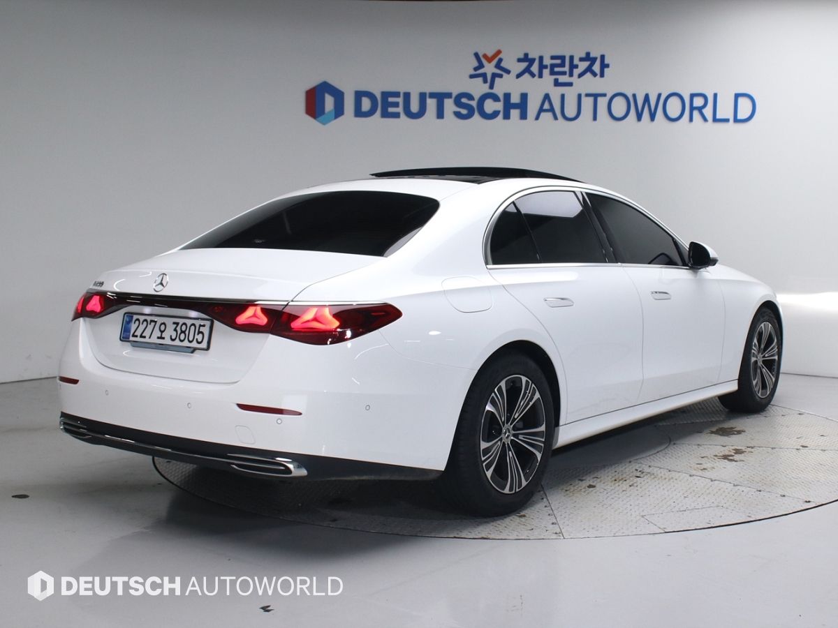 MERCEDES BENZ E-CLASS W213 2025