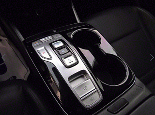 HYUNDAI TUCSON NX4 2021