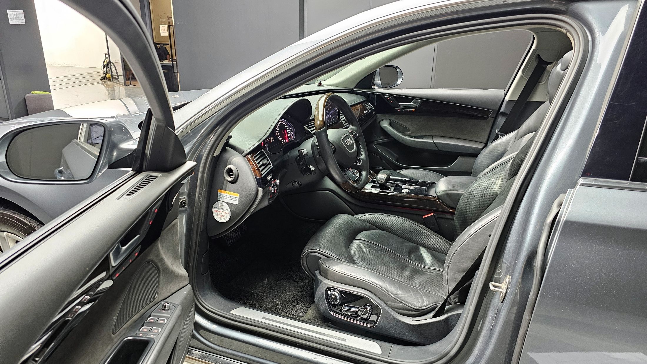 AUDI A8 2014