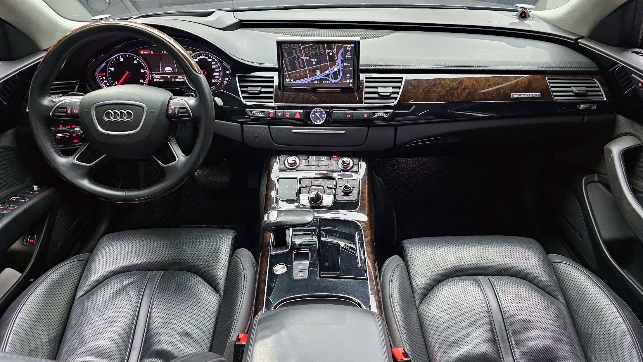 AUDI A8 2014
