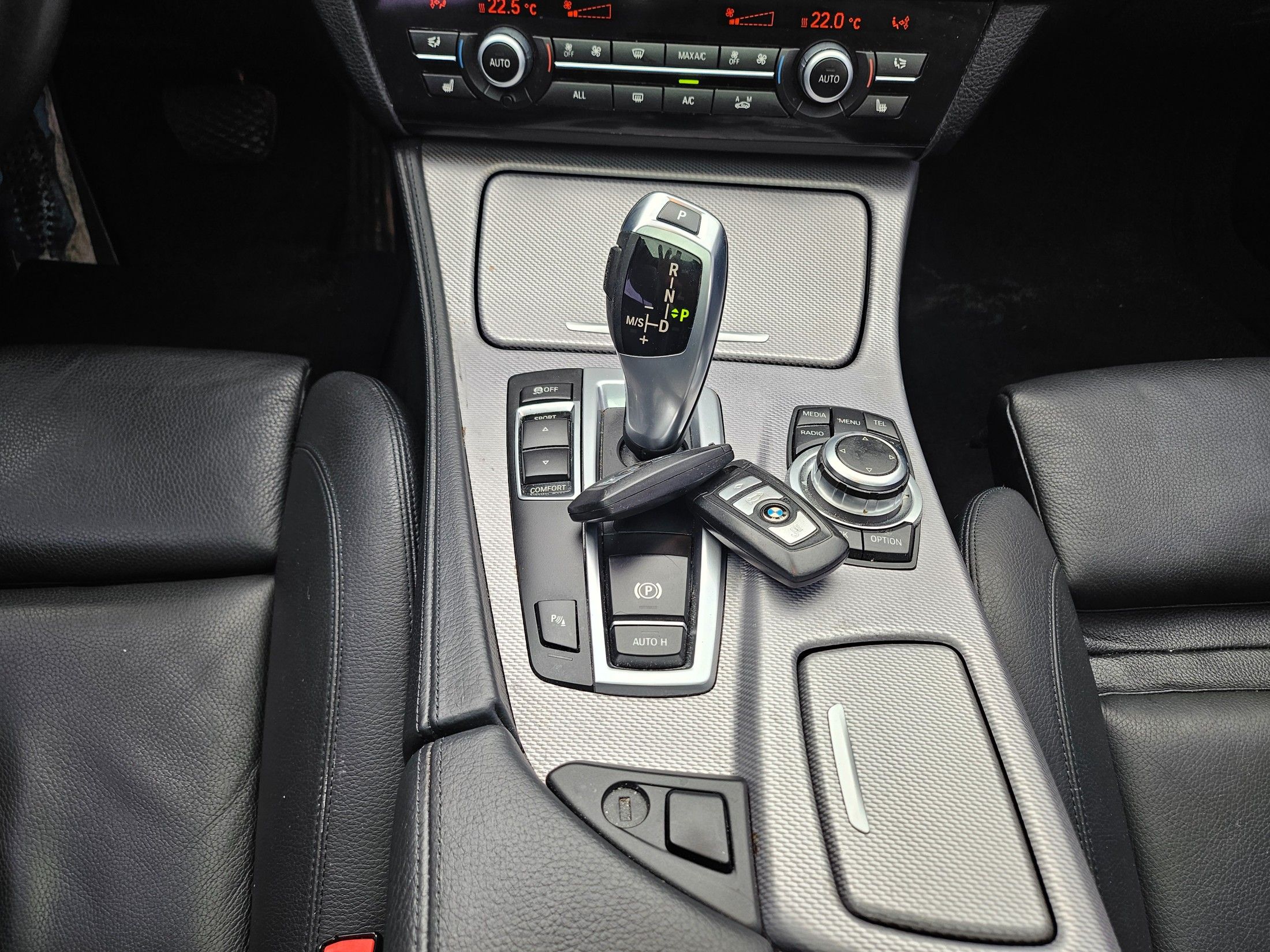 BMW 5-SERIES F10 2013