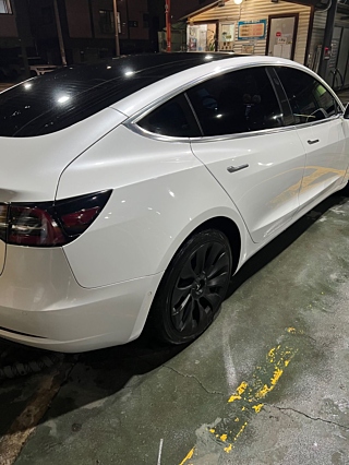 TESLA MODEL 3 2019