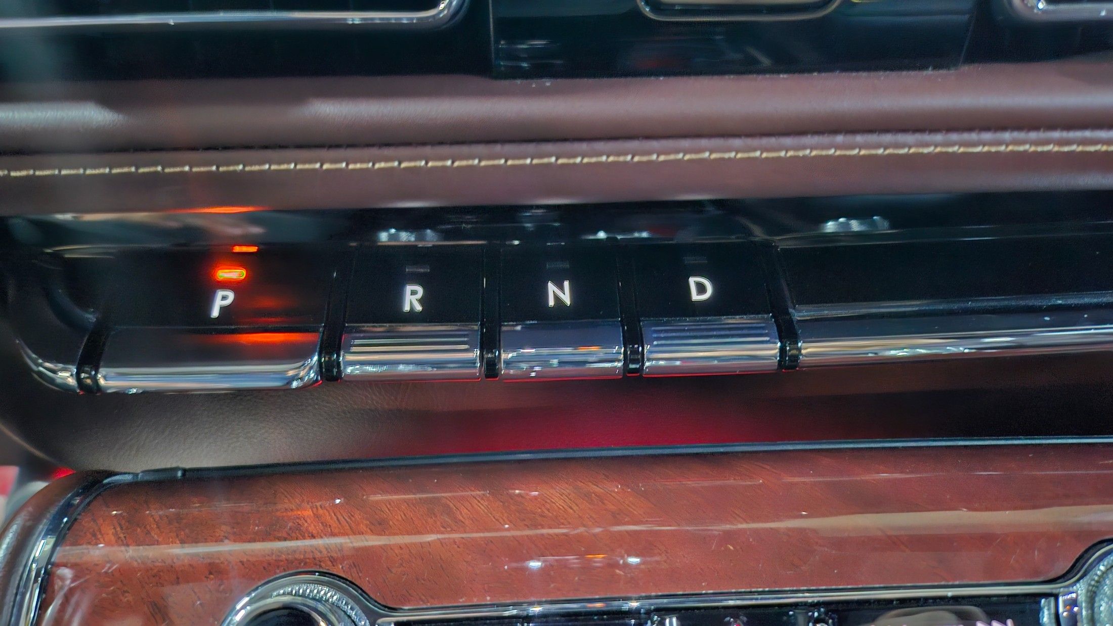 LINCOLN AVIATOR 2023