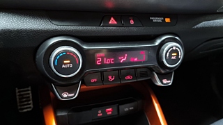 KIA STONIC 2017