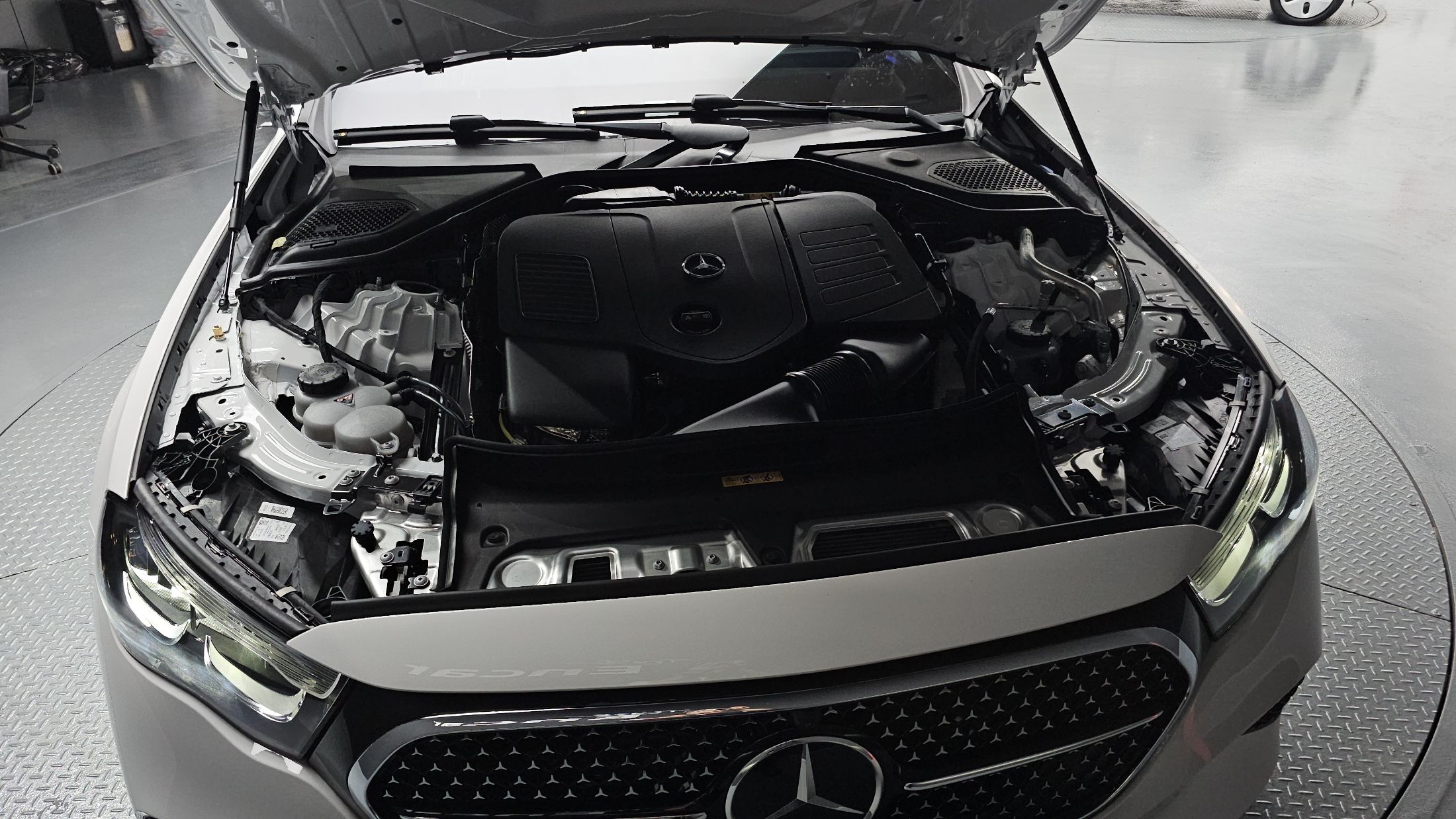 MERCEDES BENZ E-CLASS W214