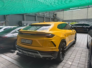 LAMBORGHINI URUS 2020