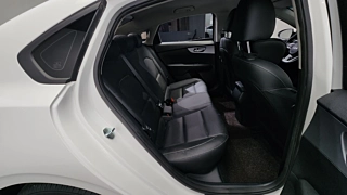 KIA K3  2 GENERATION 1.6 2021