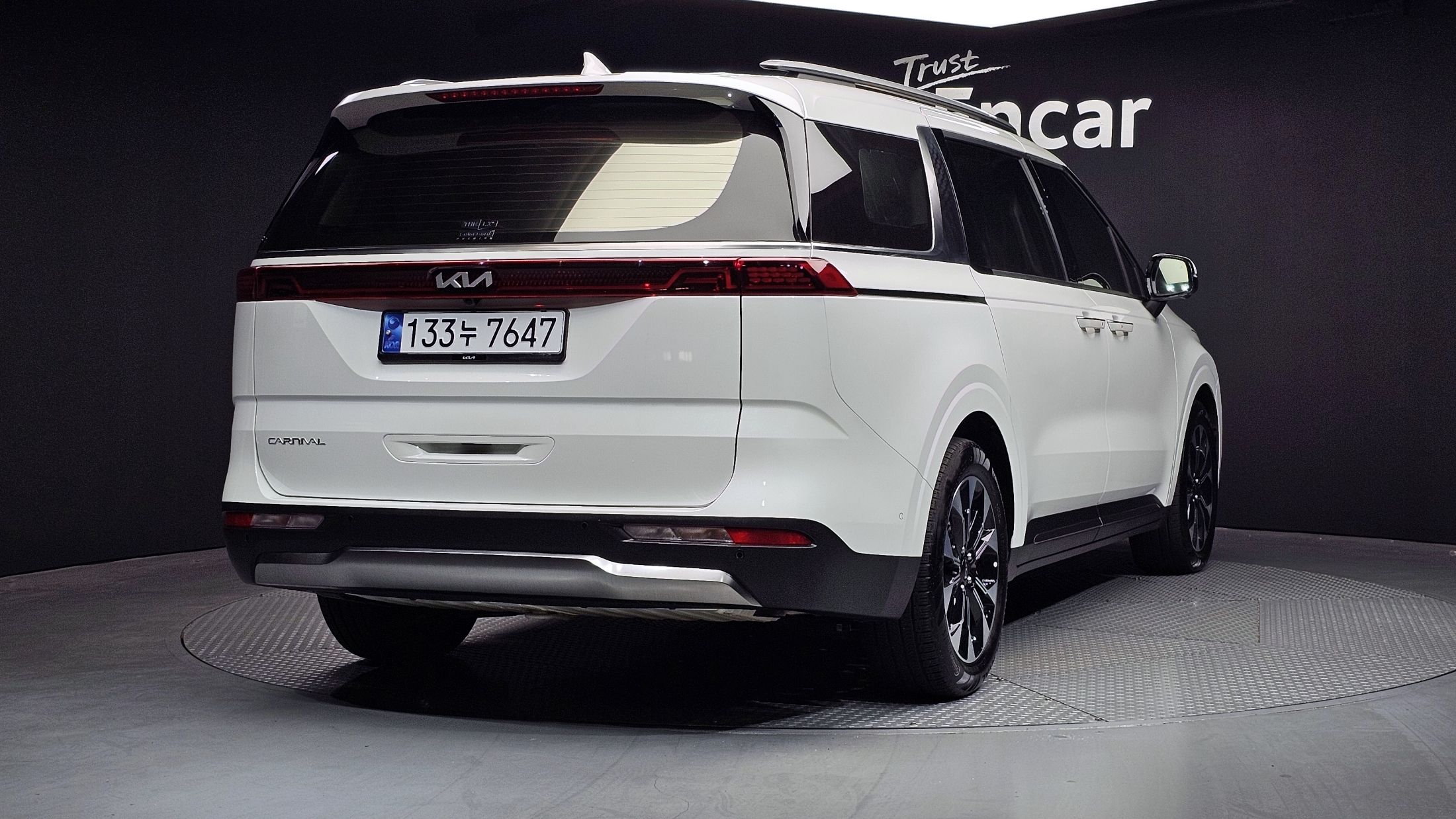KIA CARNIVAL 2023