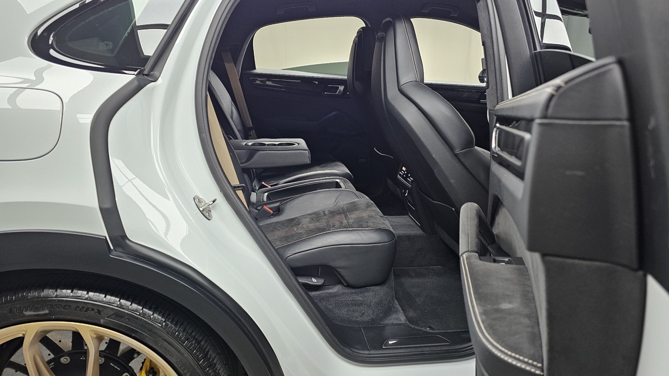 PORSCHE CAYENNE PO536