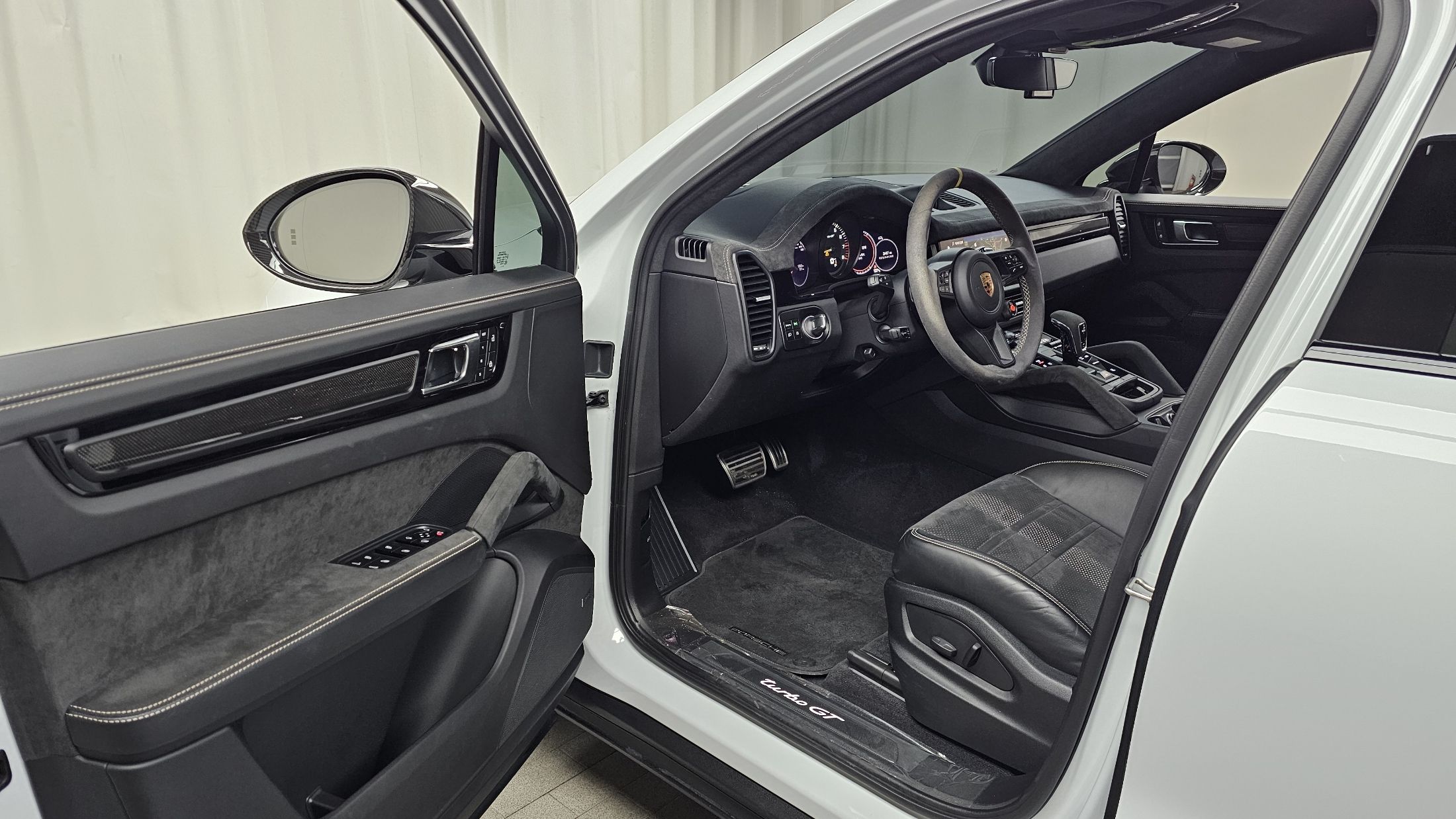 PORSCHE CAYENNE PO536