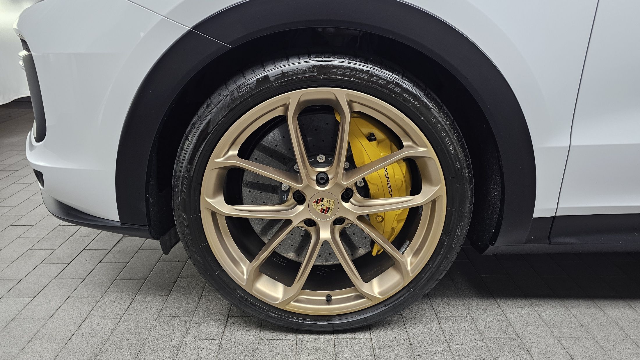 PORSCHE CAYENNE PO536