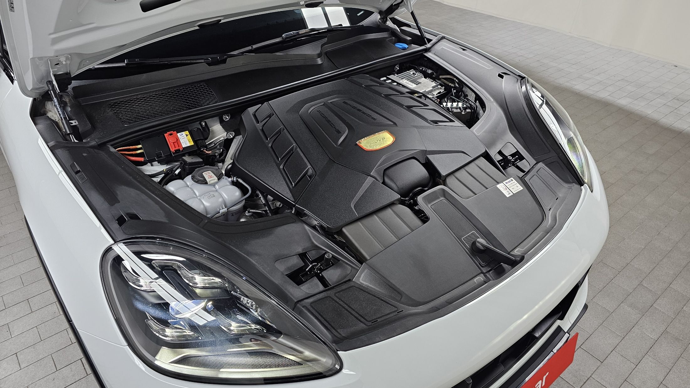 PORSCHE CAYENNE PO536