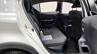 TOYOTA PRIUS C 2020