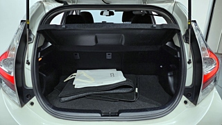 TOYOTA PRIUS C 2020