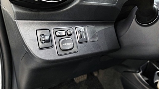 TOYOTA PRIUS C 2020