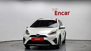 TOYOTA PRIUS C 2020