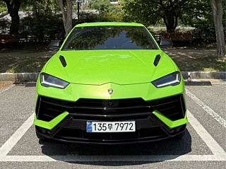 Заказать LAMBORGHINI URUS