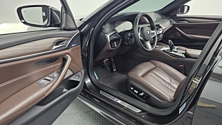 BMW 5-SERIES G30 2020