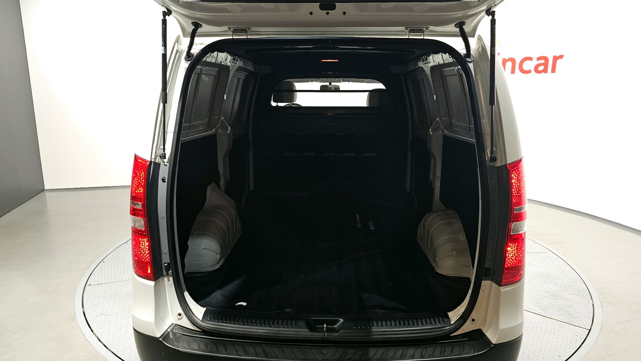 HYUNDAI STAREX GRAND 2021