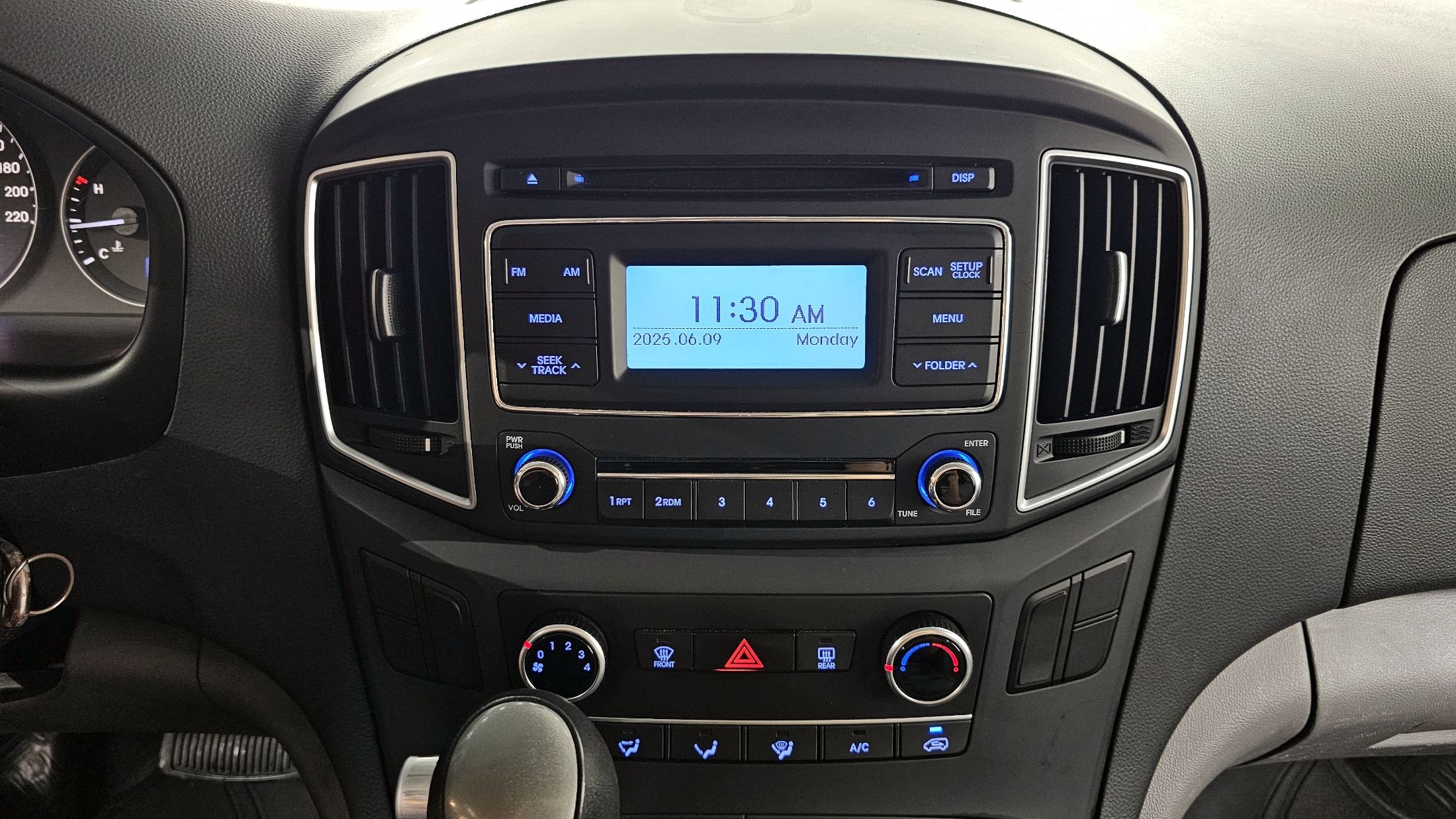 HYUNDAI STAREX GRAND 2021