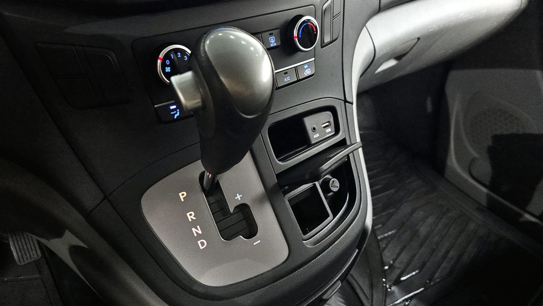 HYUNDAI STAREX GRAND 2021