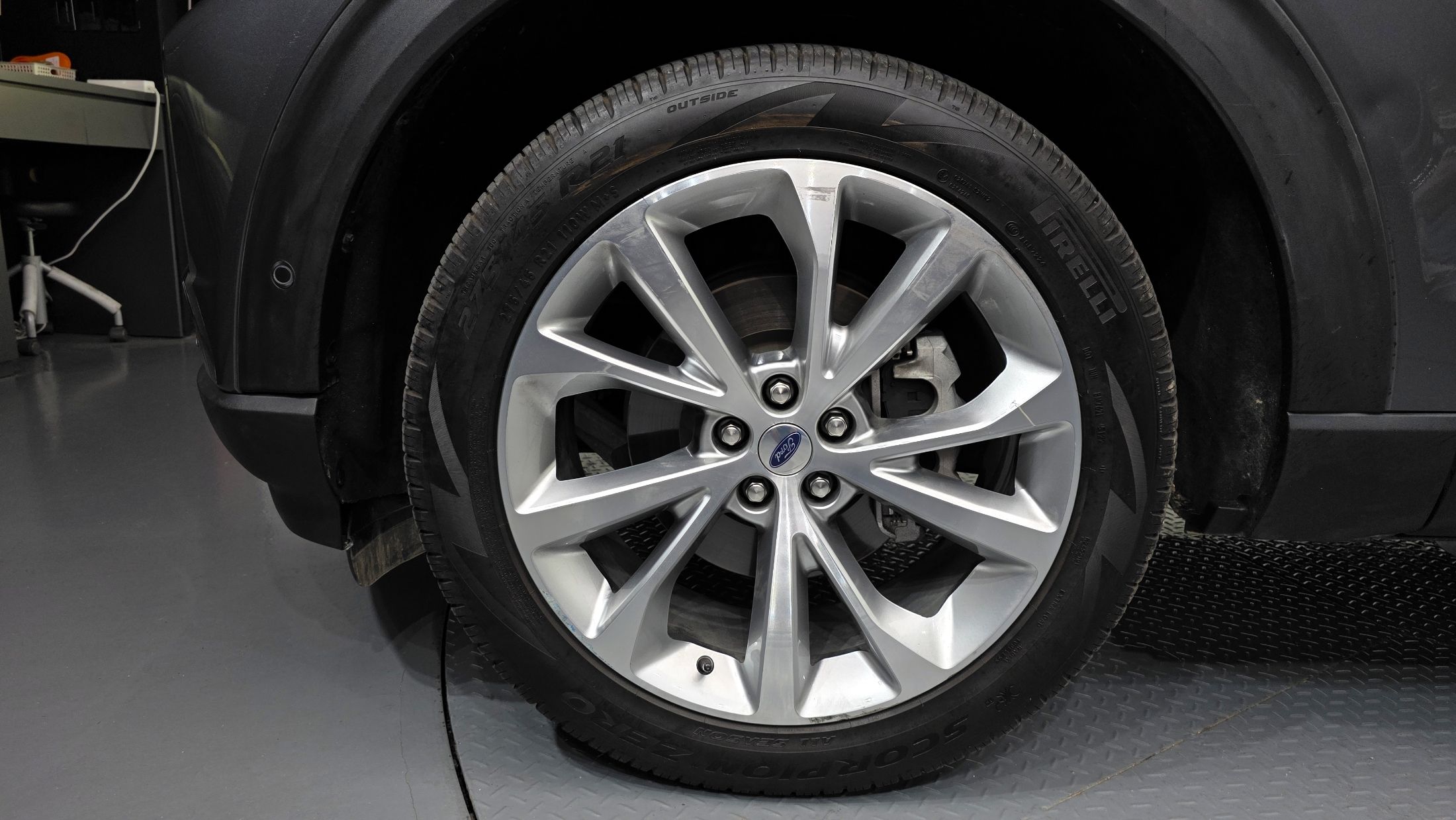 FORD EXPLORER