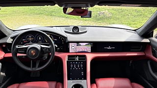 PORSCHE TAYCAN 2021