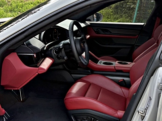 PORSCHE TAYCAN 2021