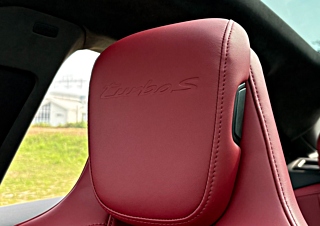 PORSCHE TAYCAN 2021