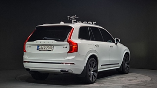 VOLVO XC90 2021