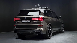 BMW X5 G05 M60i 2023