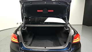 BMW 5-SERIES G30 2019