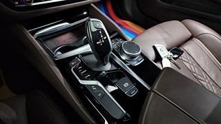 BMW 5-SERIES G30 2019