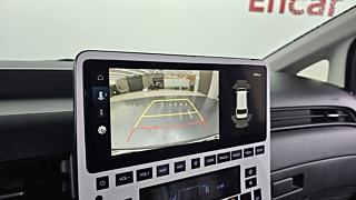 HYUNDAI STARIA 2025