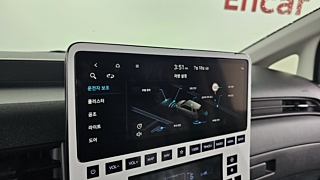 HYUNDAI STARIA 2025