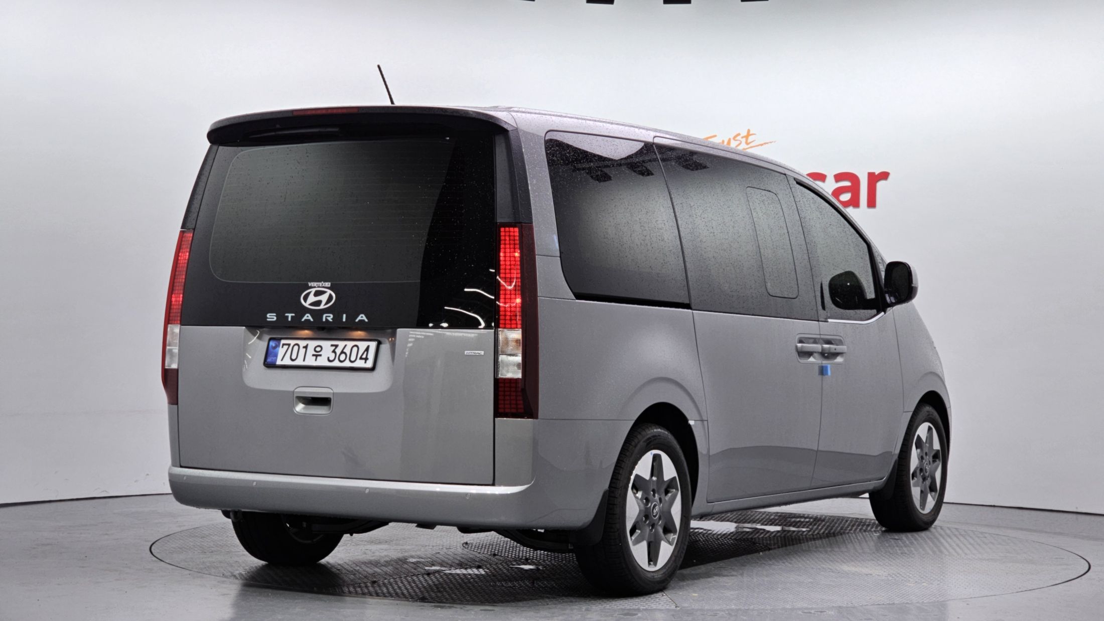 HYUNDAI STARIA 2025