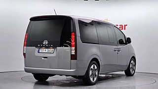 HYUNDAI STARIA 2025