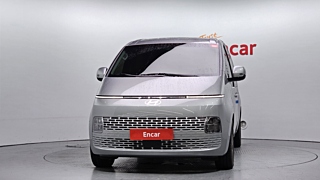 HYUNDAI STARIA 2025