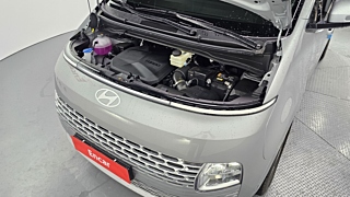 HYUNDAI STARIA 2025