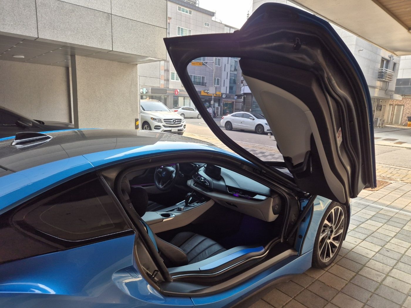 BMW I8 2016