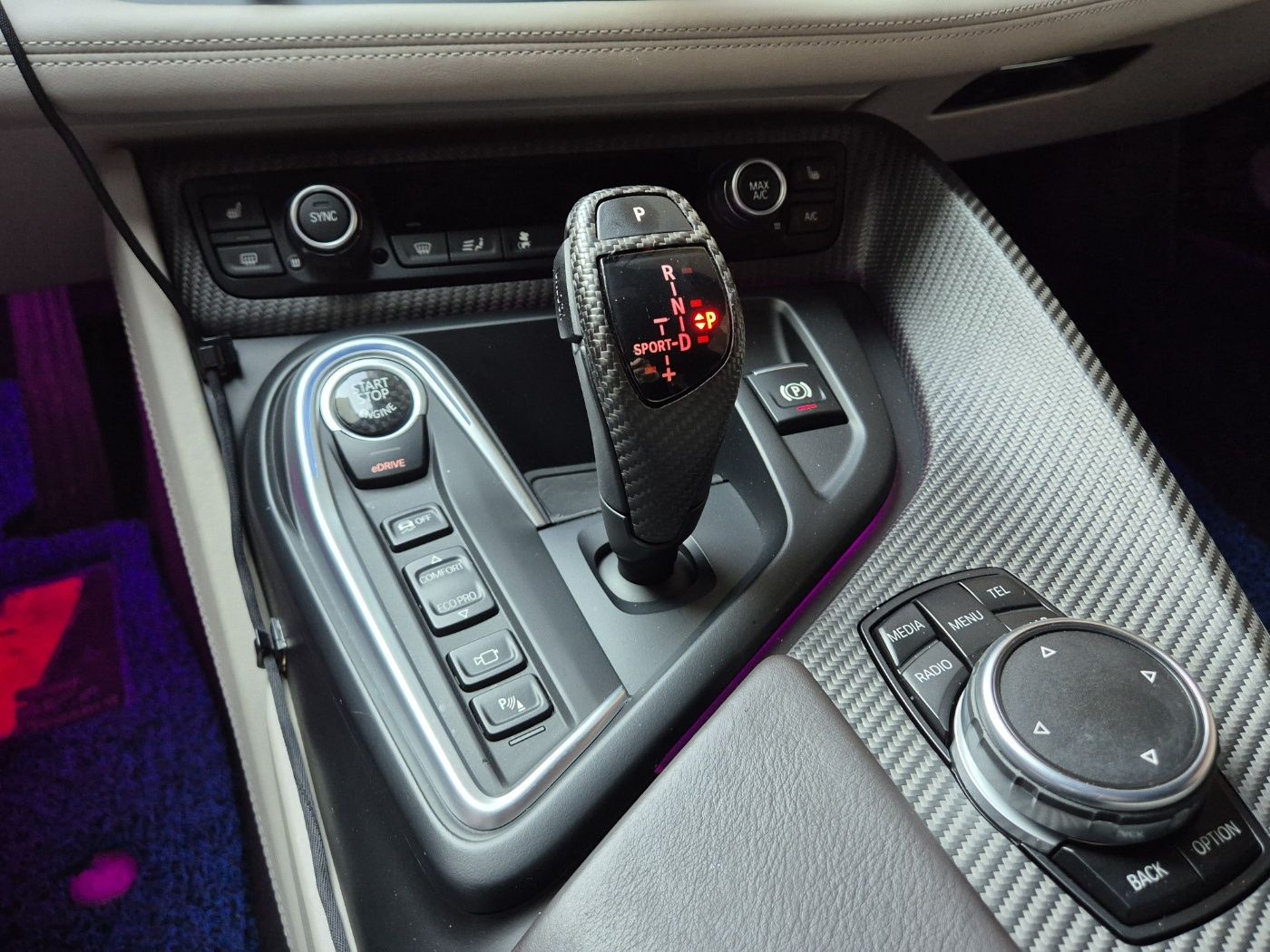 BMW I8 2016