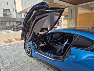 BMW I8 2016