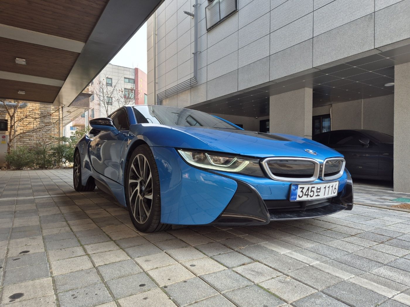 BMW I8 2016