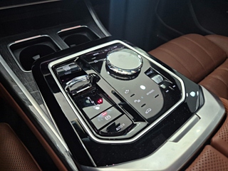 BMW 7-SERIES G70 2024