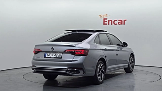 VOLKSWAGEN JETTA  2024