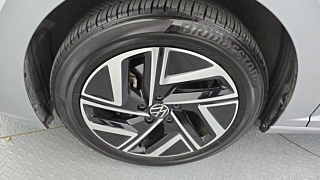 VOLKSWAGEN JETTA  7 GENERATION 1.5 TSI Prestige 2024