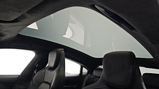 PORSCHE TAYCAN 2024